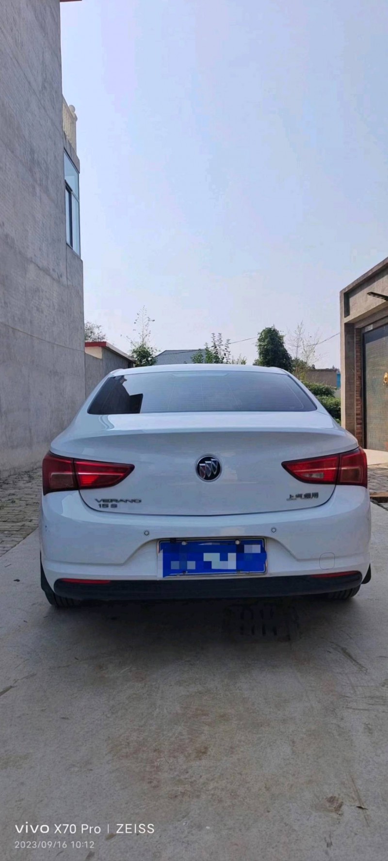 邢台17年别克威朗9