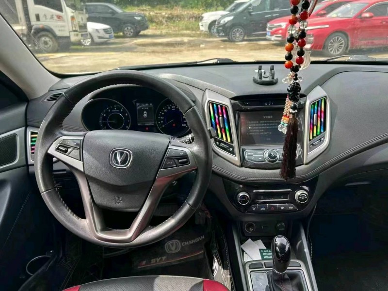 重庆17年长安汽车逸动8