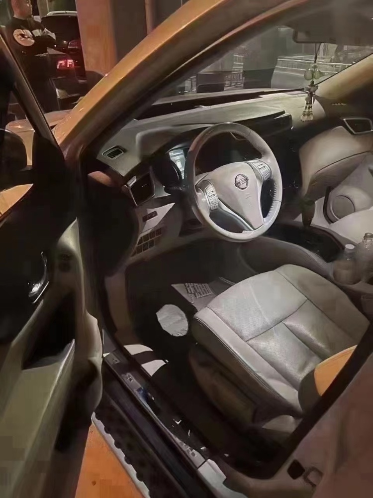 唐山14年日產奇駿3