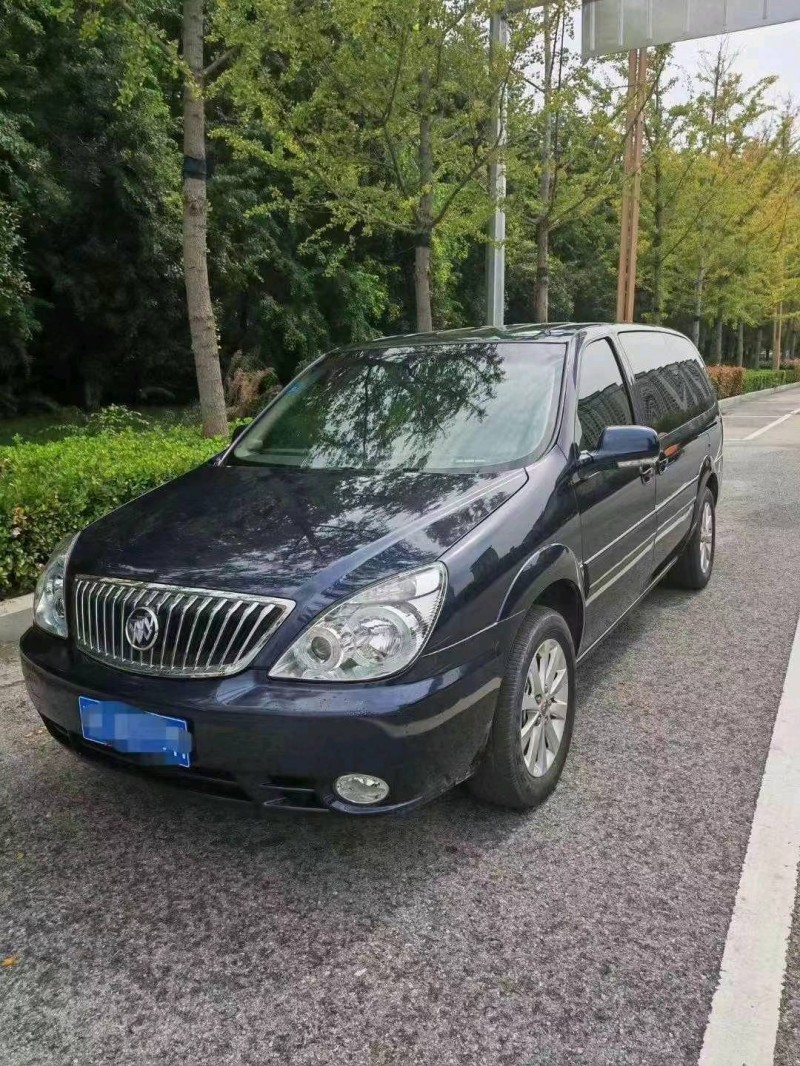 邵阳17年别克GL82