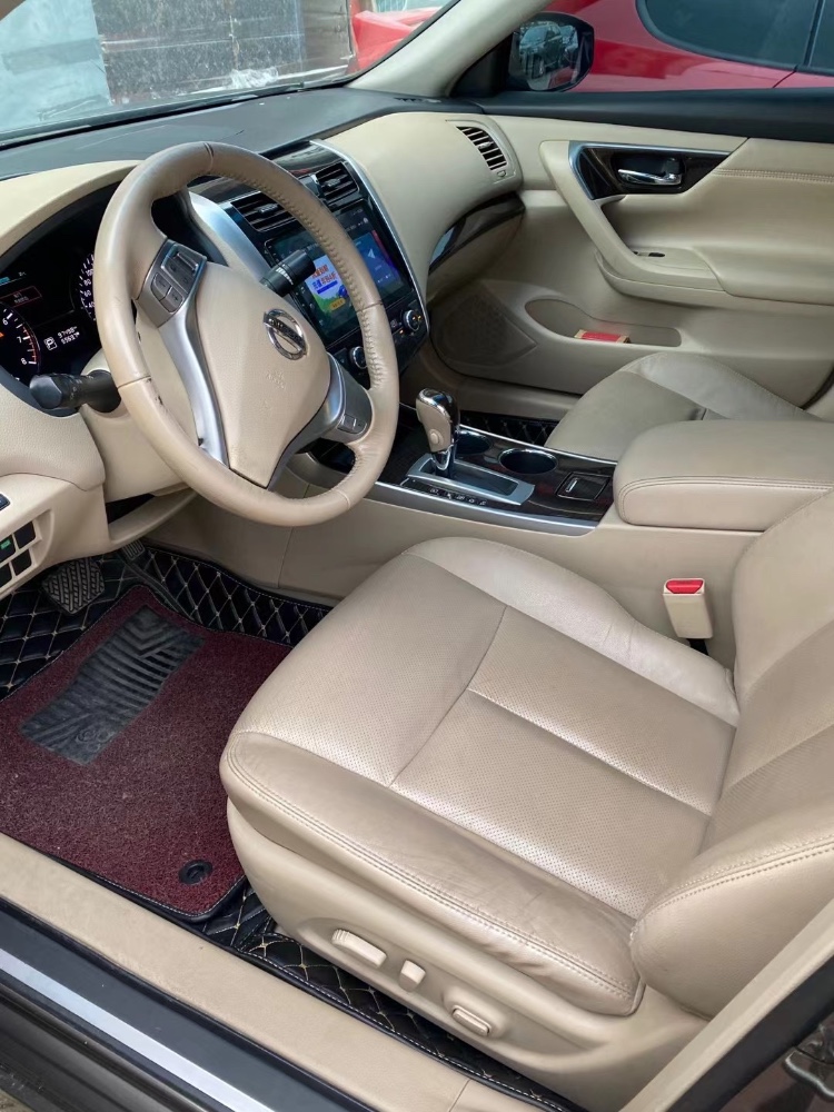 中山15年日产天籁2