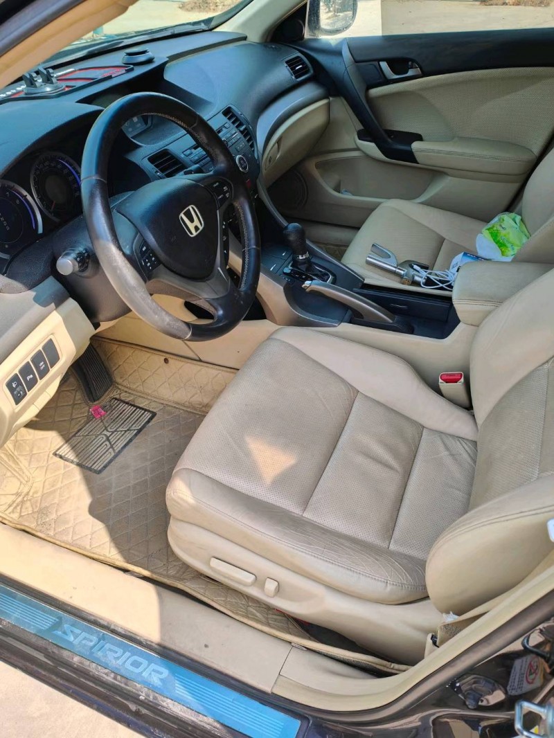 武汉13年本田思铂睿7