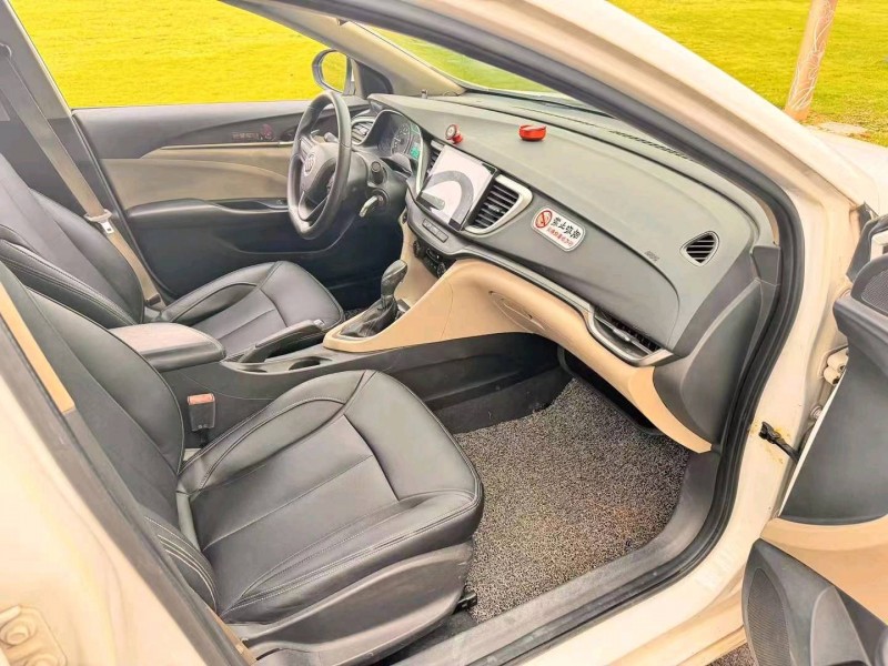 湖州15年别克英朗3