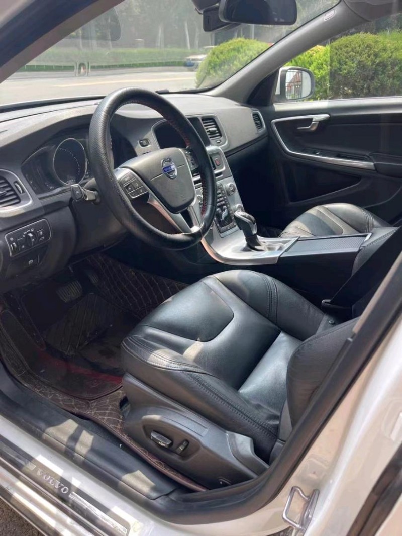 沈阳16年沃尔沃S60L8