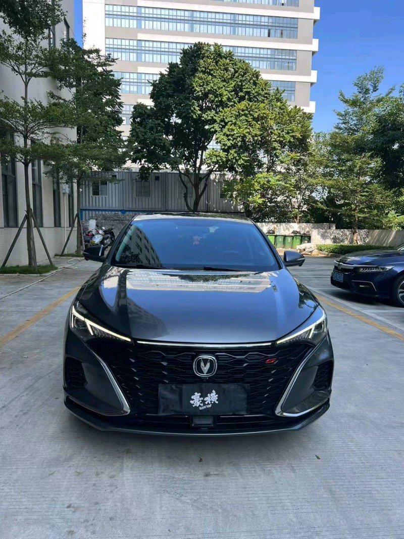 珠海22年长安汽车逸动1