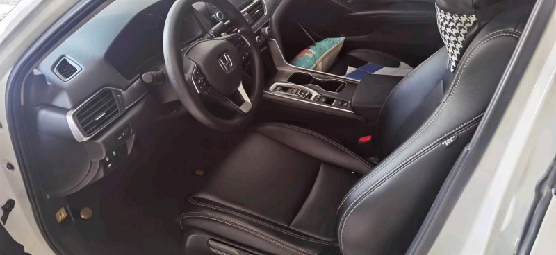 汕头22年本田雅阁4