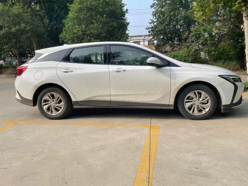 济宁23年别克微蓝2