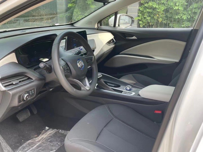 济宁23年别克微蓝7