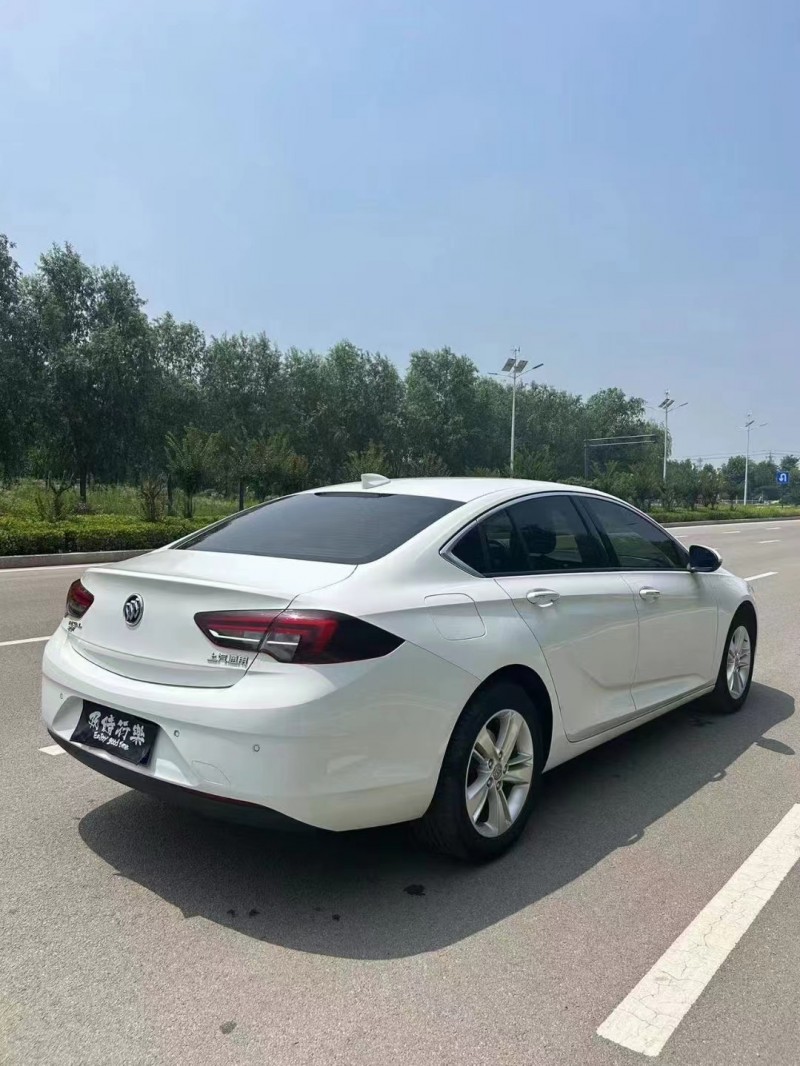 枣庄18年别克君威5