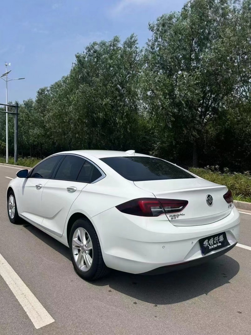 枣庄18年别克君威9