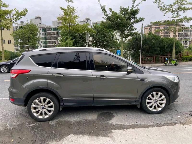 广州14年福特翼虎8