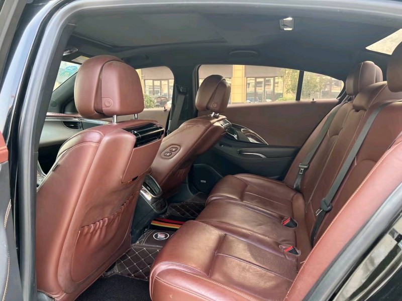 济宁14年别克君越6