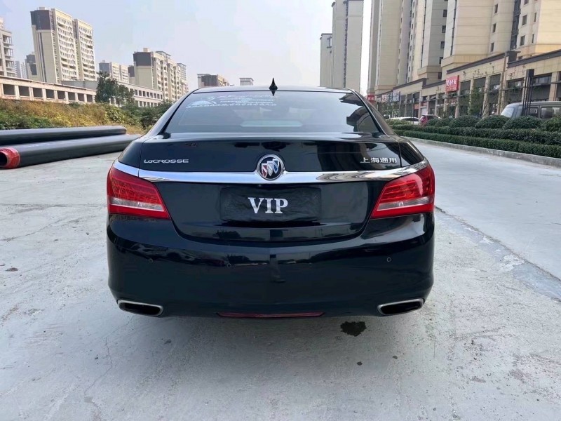 济宁14年别克君越9