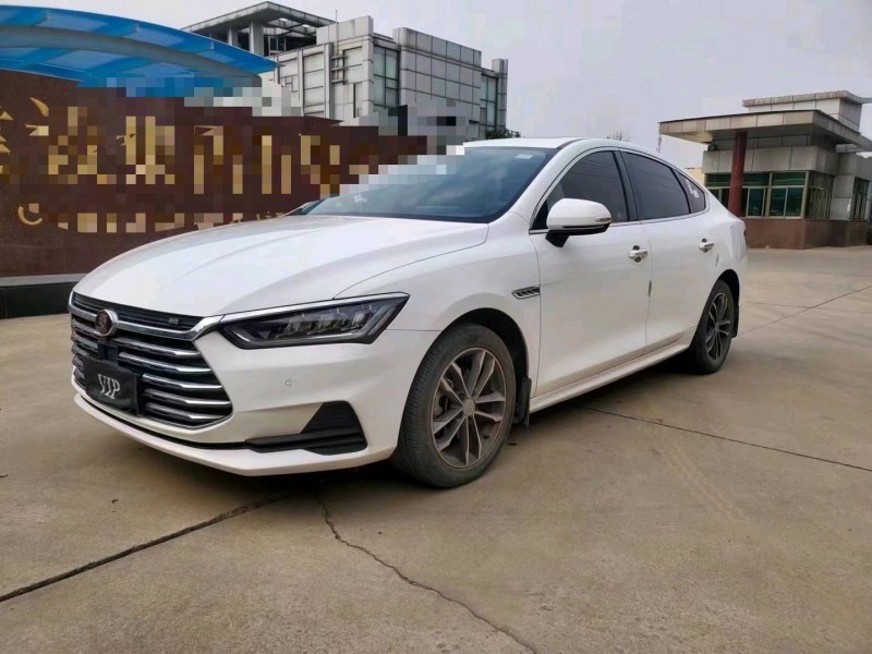 济宁19年比亚迪秦3