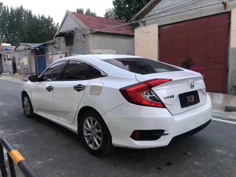 济宁18年本田思域8