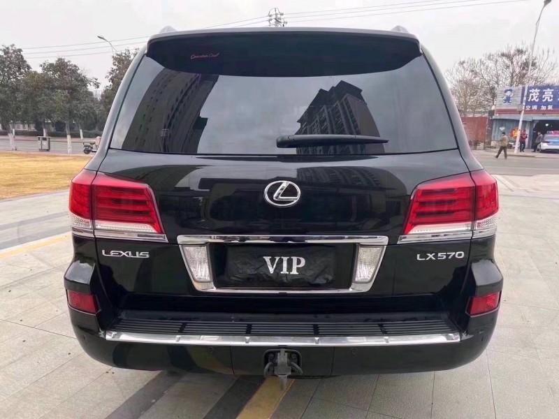 济宁15年雷克萨斯LX9