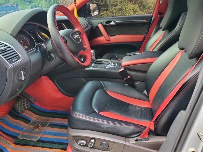 济宁13年奥迪Q75