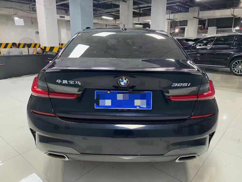 成都21年宝马3系5