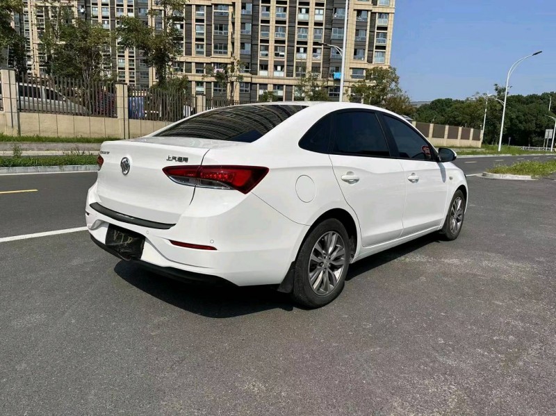 苏州21年别克英朗8