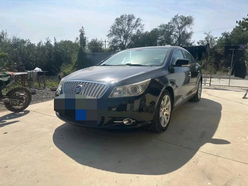 枣庄12年别克君越2