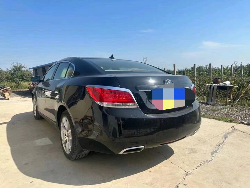 枣庄12年别克君越6