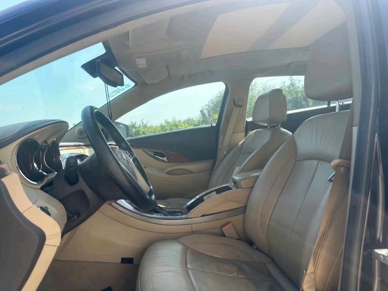 枣庄12年别克君越8