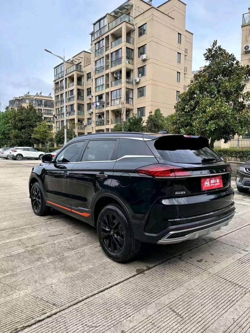 嘉兴22年吉利博越5