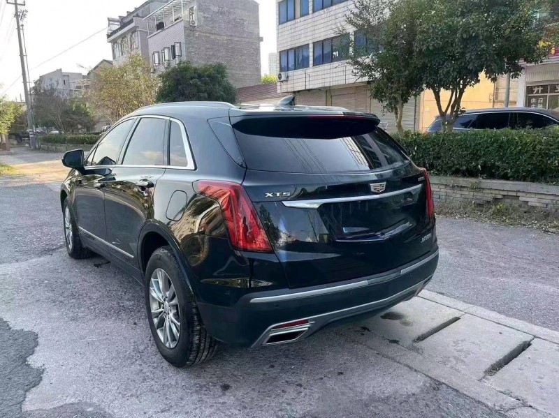 枣庄20年凯迪拉克XT56