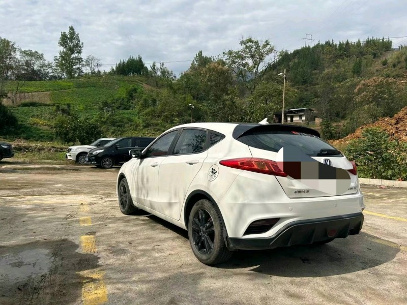 重庆17年长安汽车逸动4