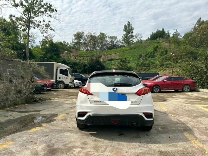 重庆17年长安汽车逸动6