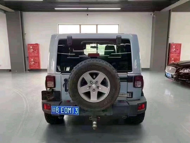 苏州12年Jeep牧马人7