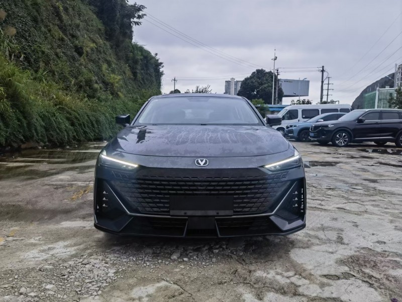 安順23年長安汽車UNI-V1