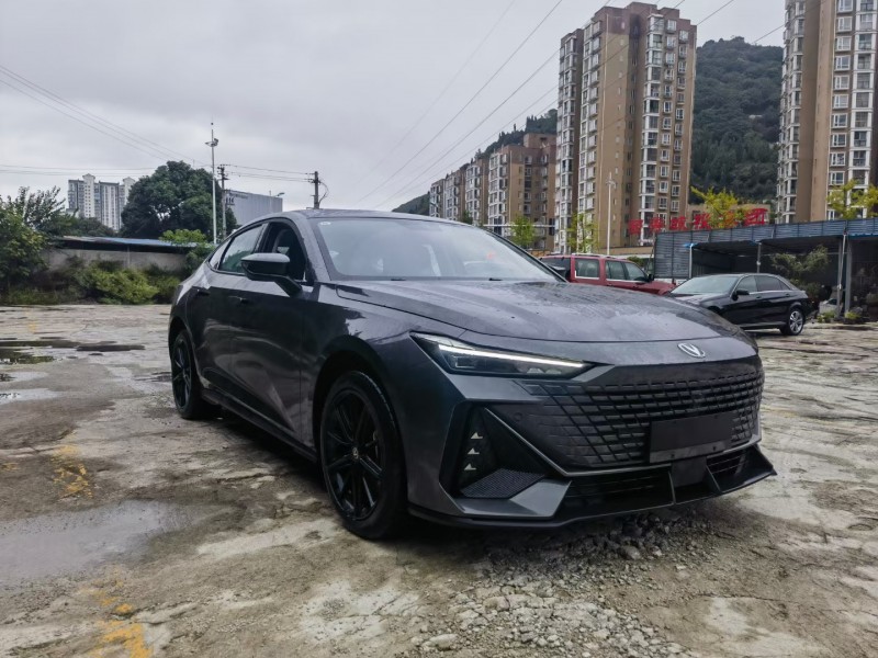 安順23年長安汽車UNI-V3