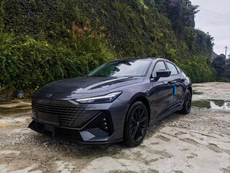 遵義23年長安汽車UNI-V2