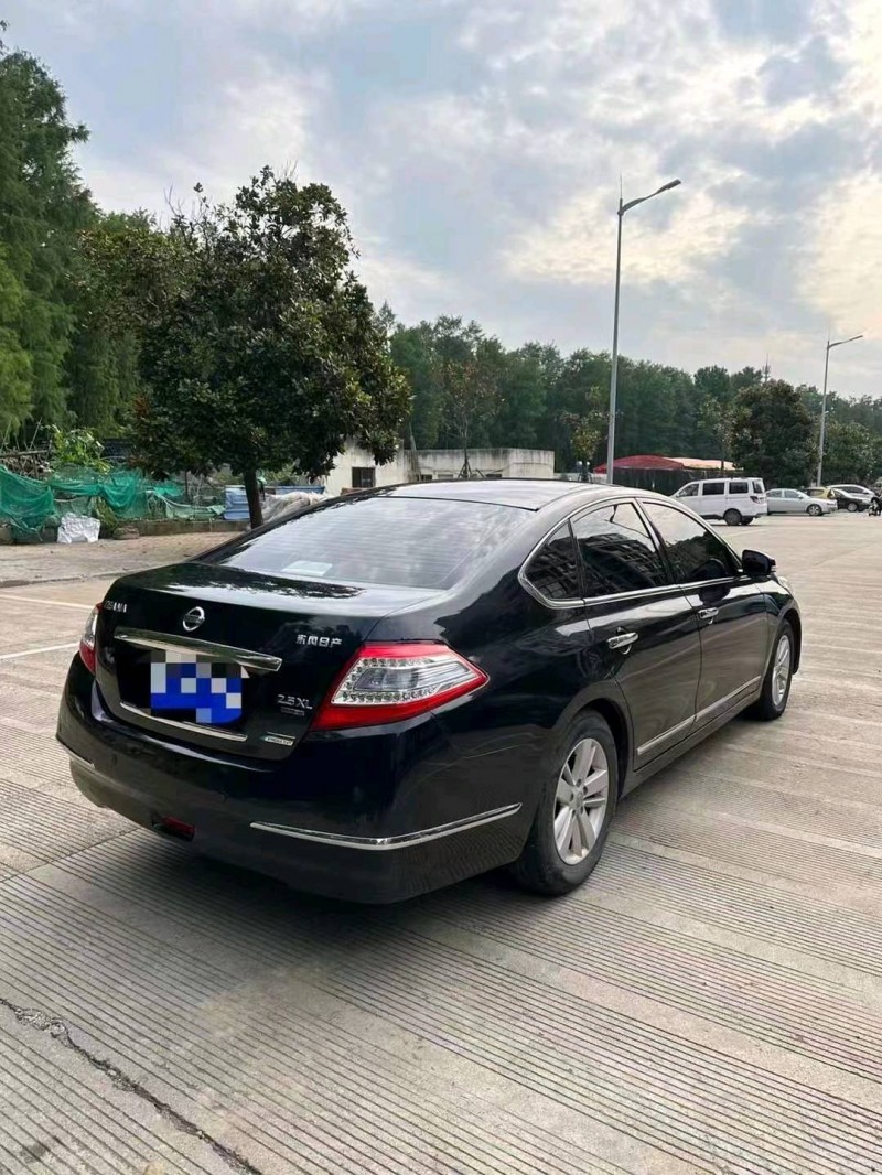 嘉兴12年日产天籁2