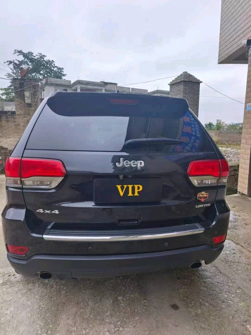安順16年Jeep大切諾基5