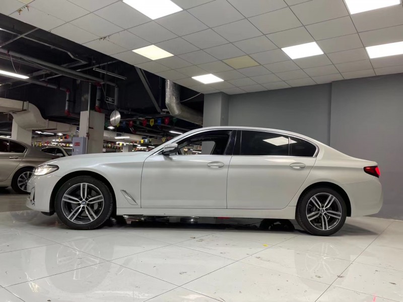 成都21年宝马5系2