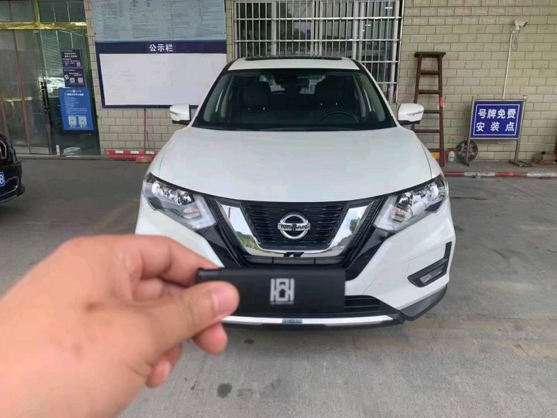 遵義20年日產奇駿1