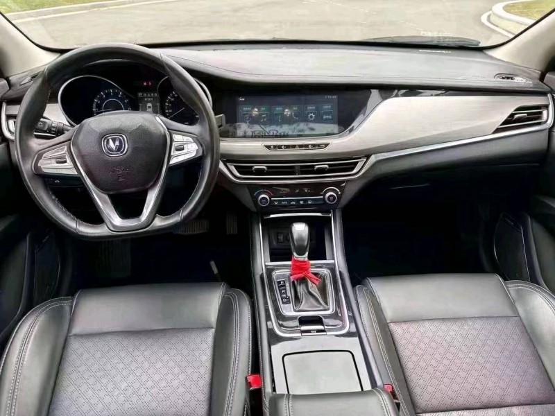 嘉兴18年长安汽车逸动4