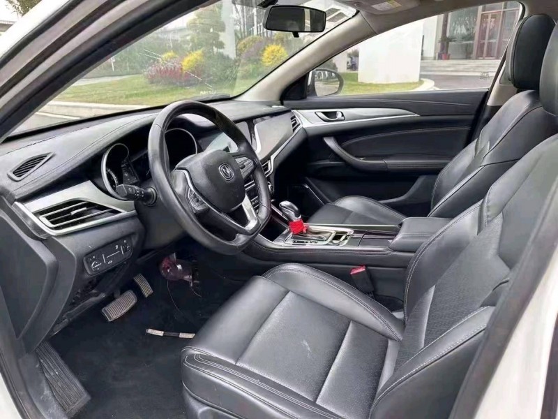 嘉兴18年长安汽车逸动8