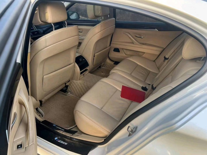 保定12年宝马5系5