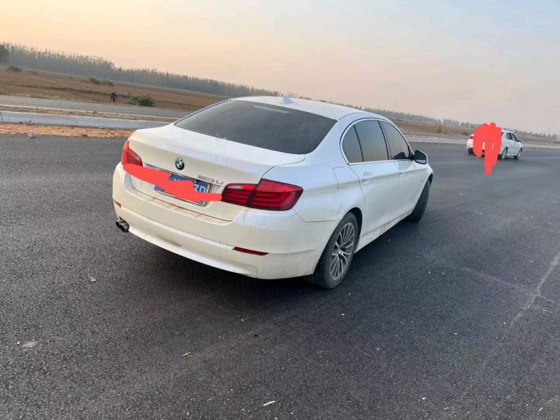 保定12年宝马5系6