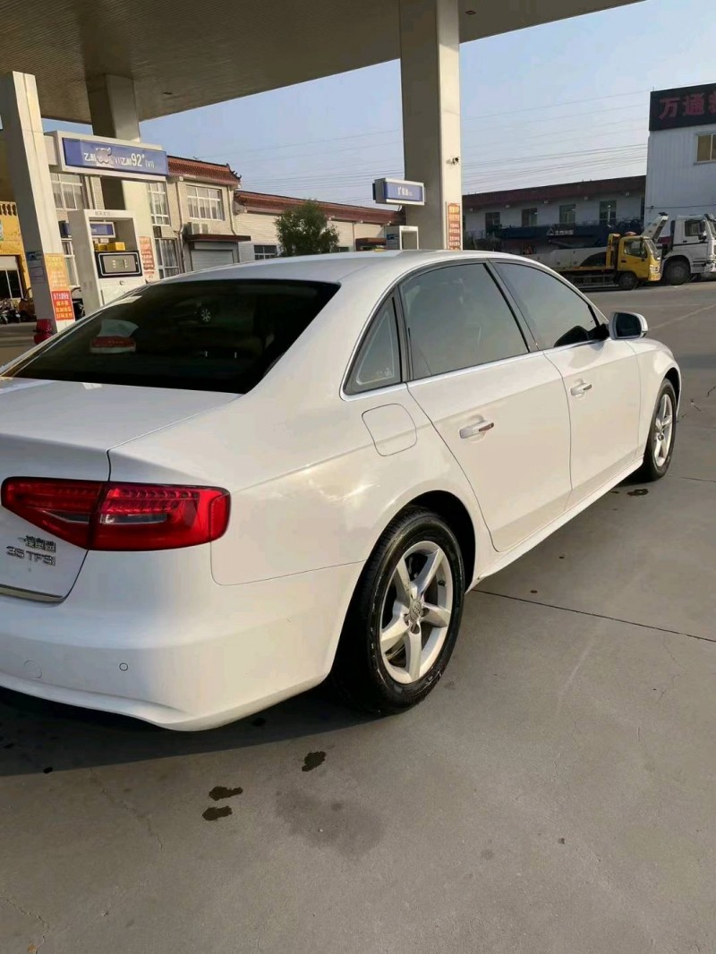 保定14年奥迪A4L8