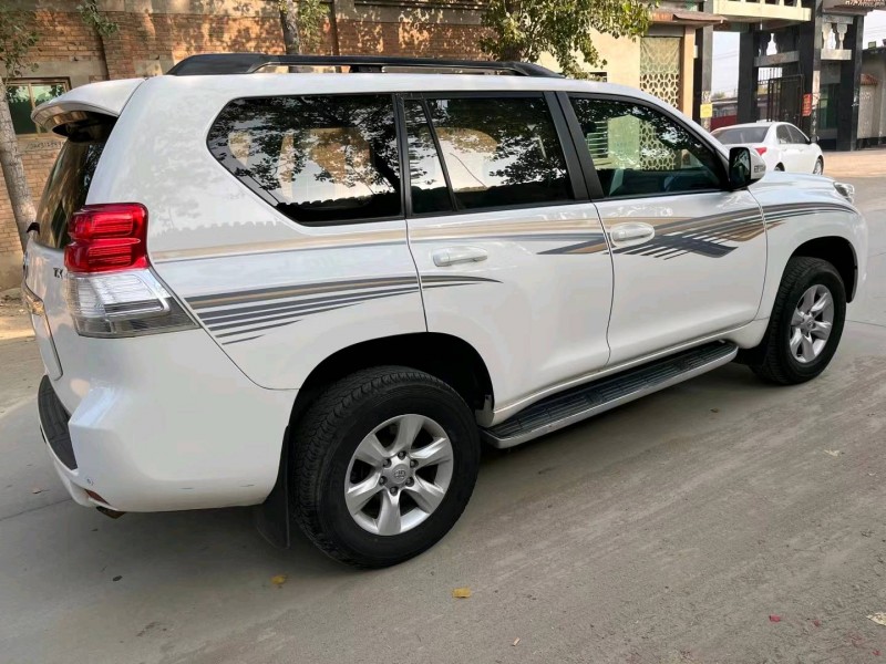 保定12年丰田普拉多5