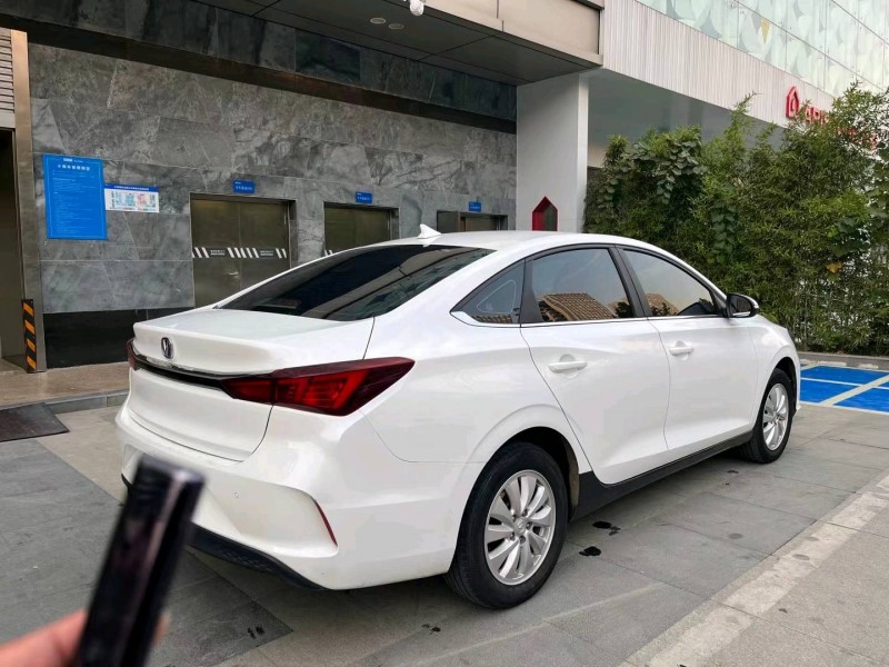 武汉22年长安汽车逸动4