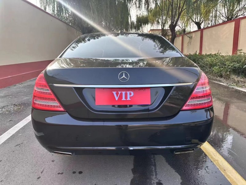 青岛13年奔驰S9