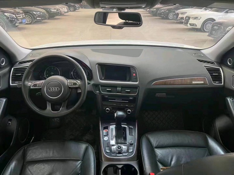 济宁17年奥迪Q54