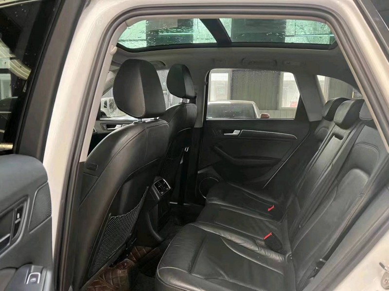 济宁17年奥迪Q56