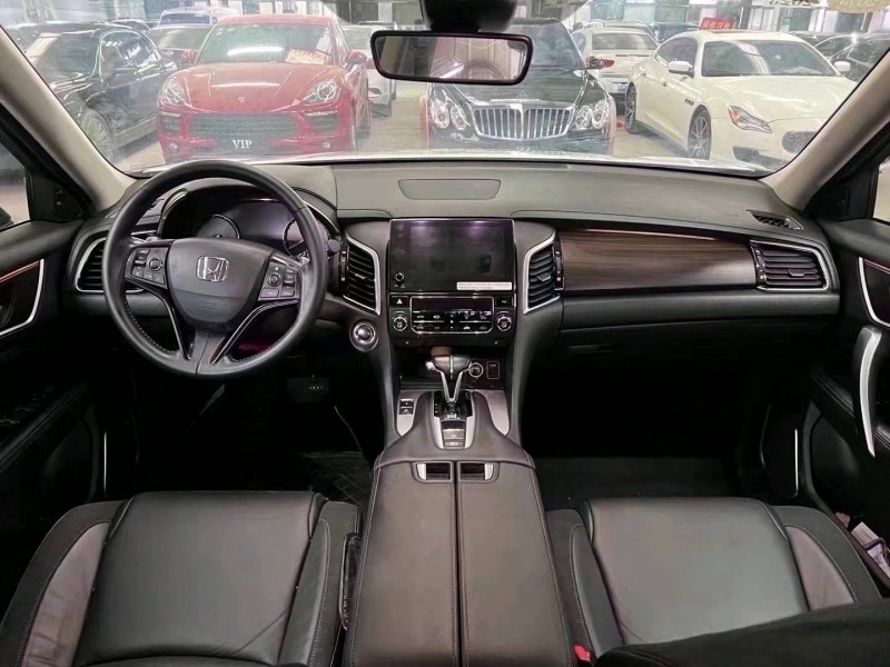 济宁18年本田冠道4