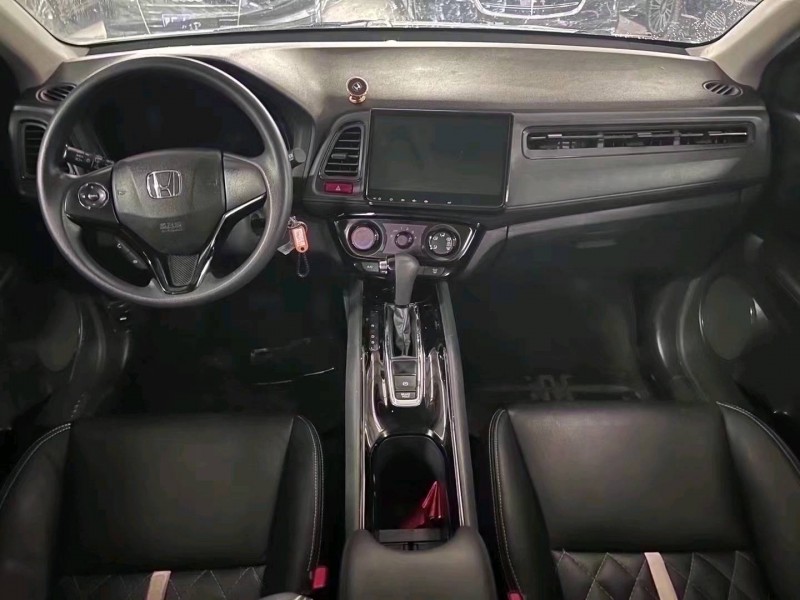 济宁16年本田缤智4